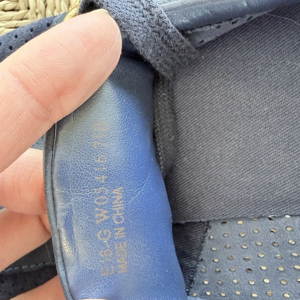 Cole Haan Bria Grand Sport Women's Shoe Size 7.5B Navy Blue Perforated‎ Suede